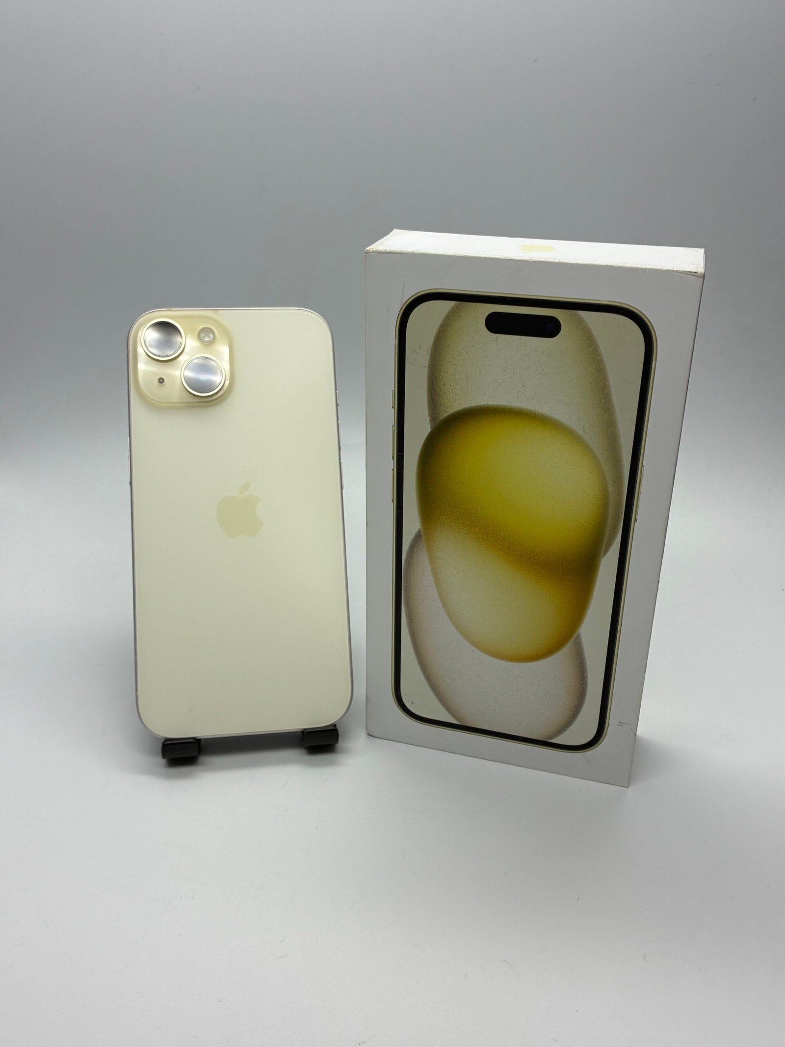 Apple iPhone 15, 256GB, 5G, Yellow