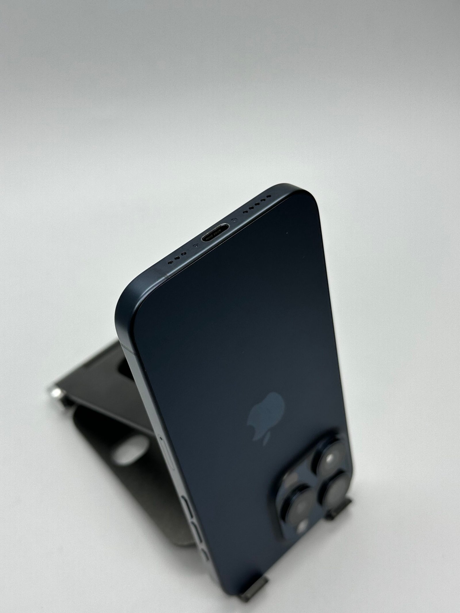 iPhone 15 Pro 128GB Blue Titanium second hand – imagine 2