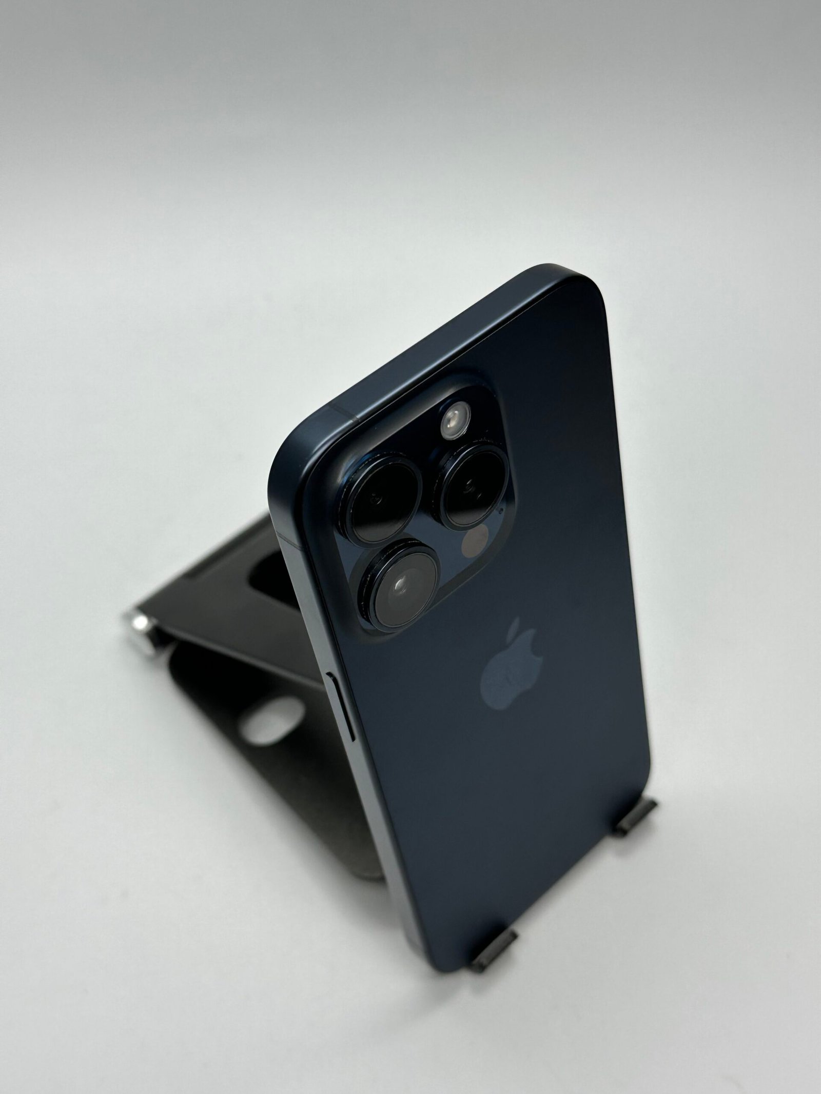 iPhone 15 Pro 128GB Blue Titanium second hand – imagine 3