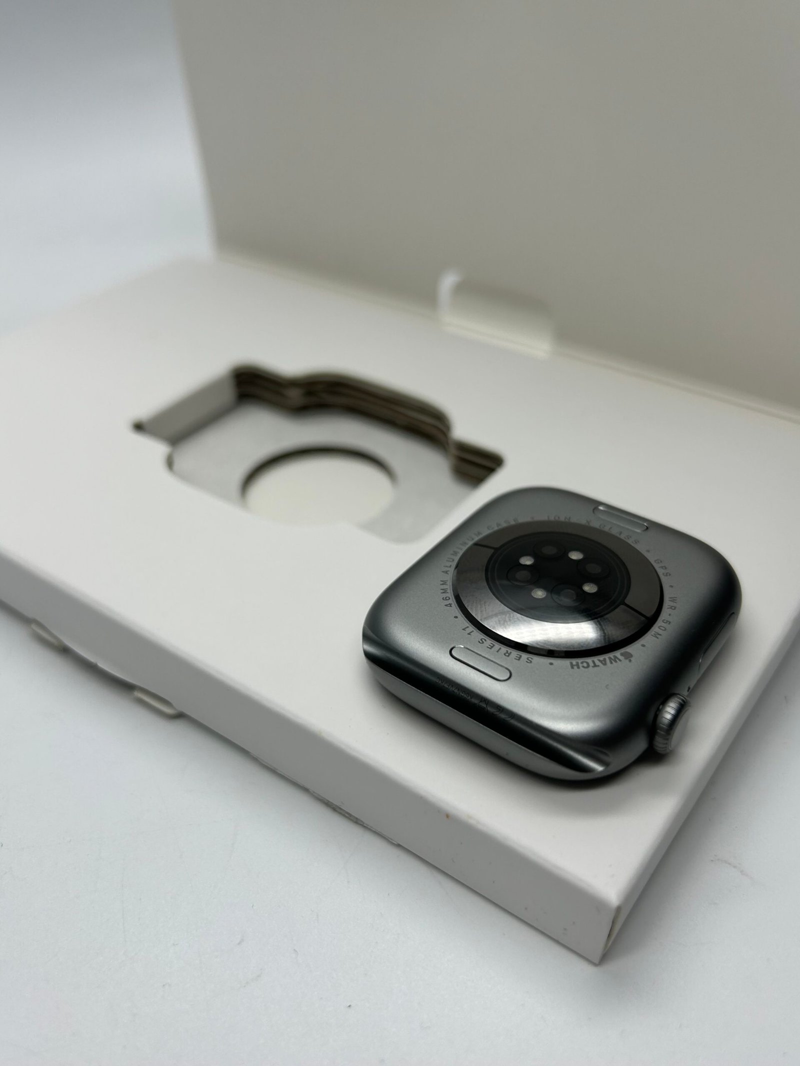 Apple Watch Series 11 GPS + Cellular 46 mm Space Grey – imagine 2