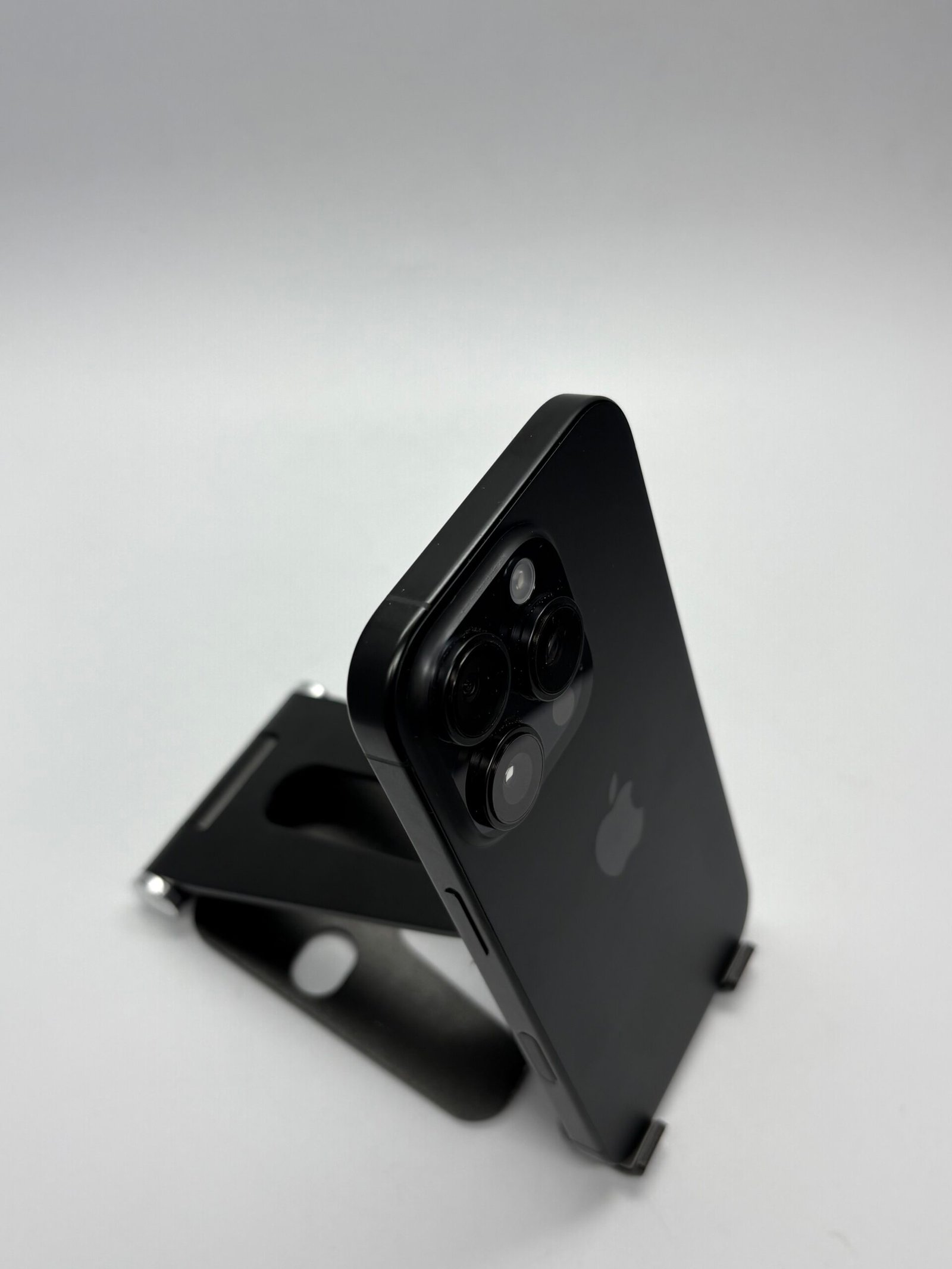 Apple iPhone 16 Pro, 128GB, 5G, Black Titanium - Imagine 4
