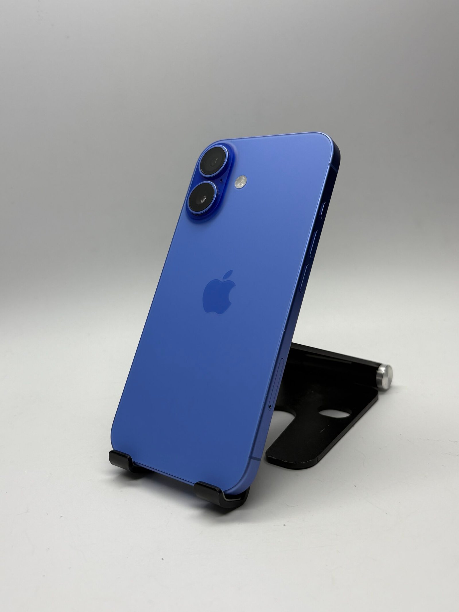 Apple iPhone 16, 128GB - Ultramarin - Imagine 2
