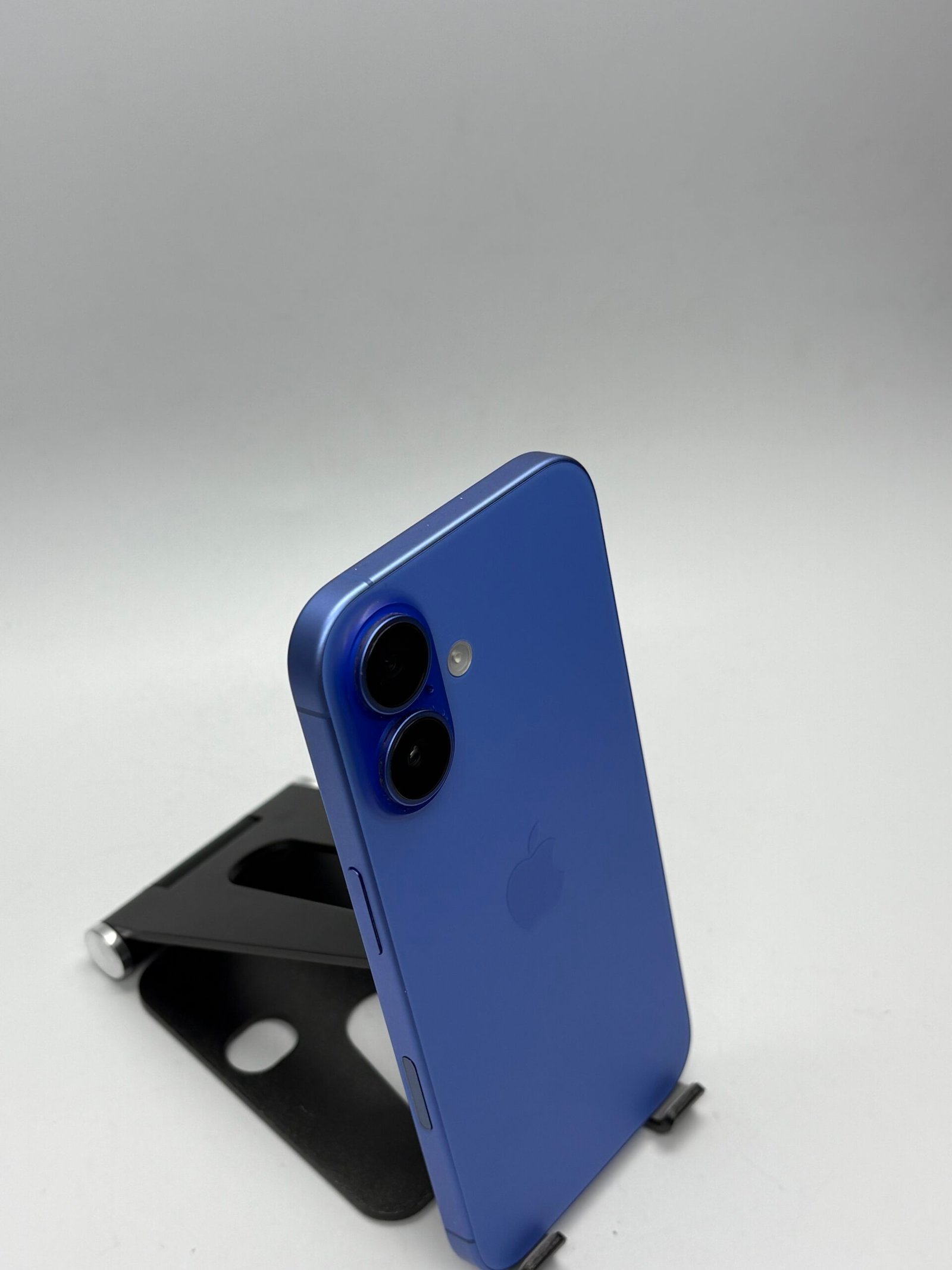 Apple iPhone 16, 128GB - Ultramarin - Imagine 3